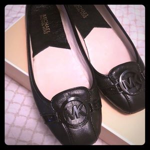Michael Kors Fulton Moc black flats size 9